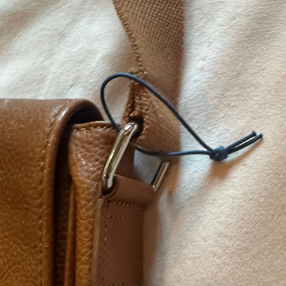 Classic Brown Leather Messenger Bag